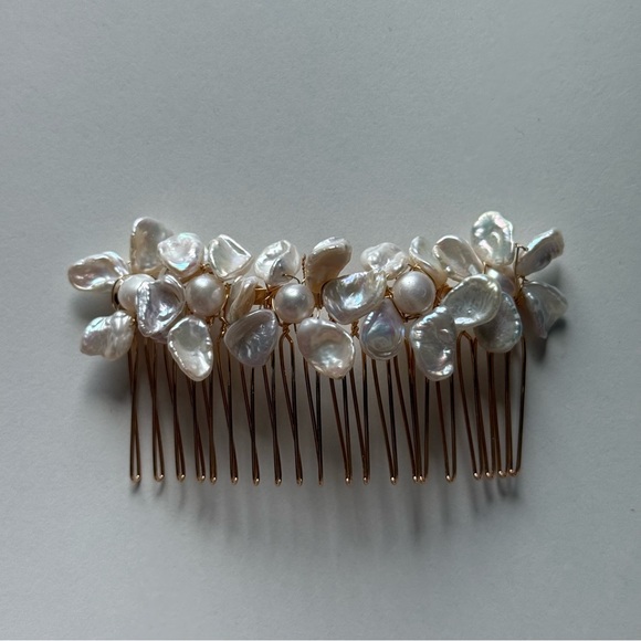 Freshwater Pearl Hair Comb - Picture 7 of 7